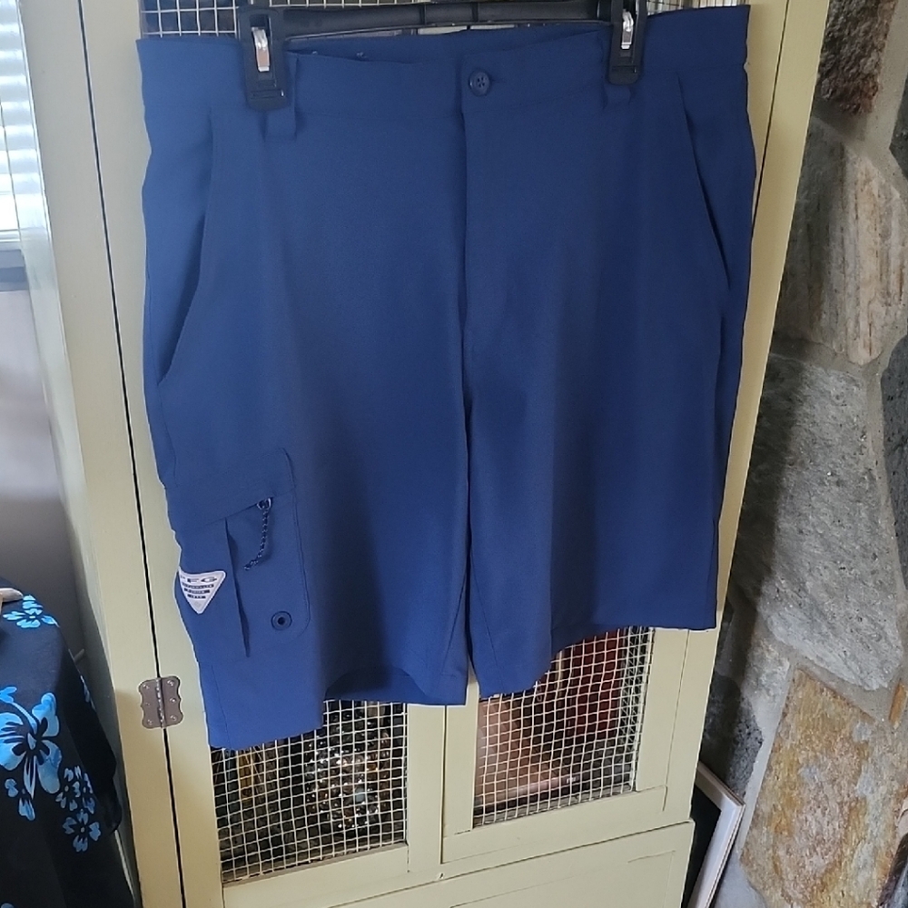 Columbia Men's Cargo Shorts - Blue